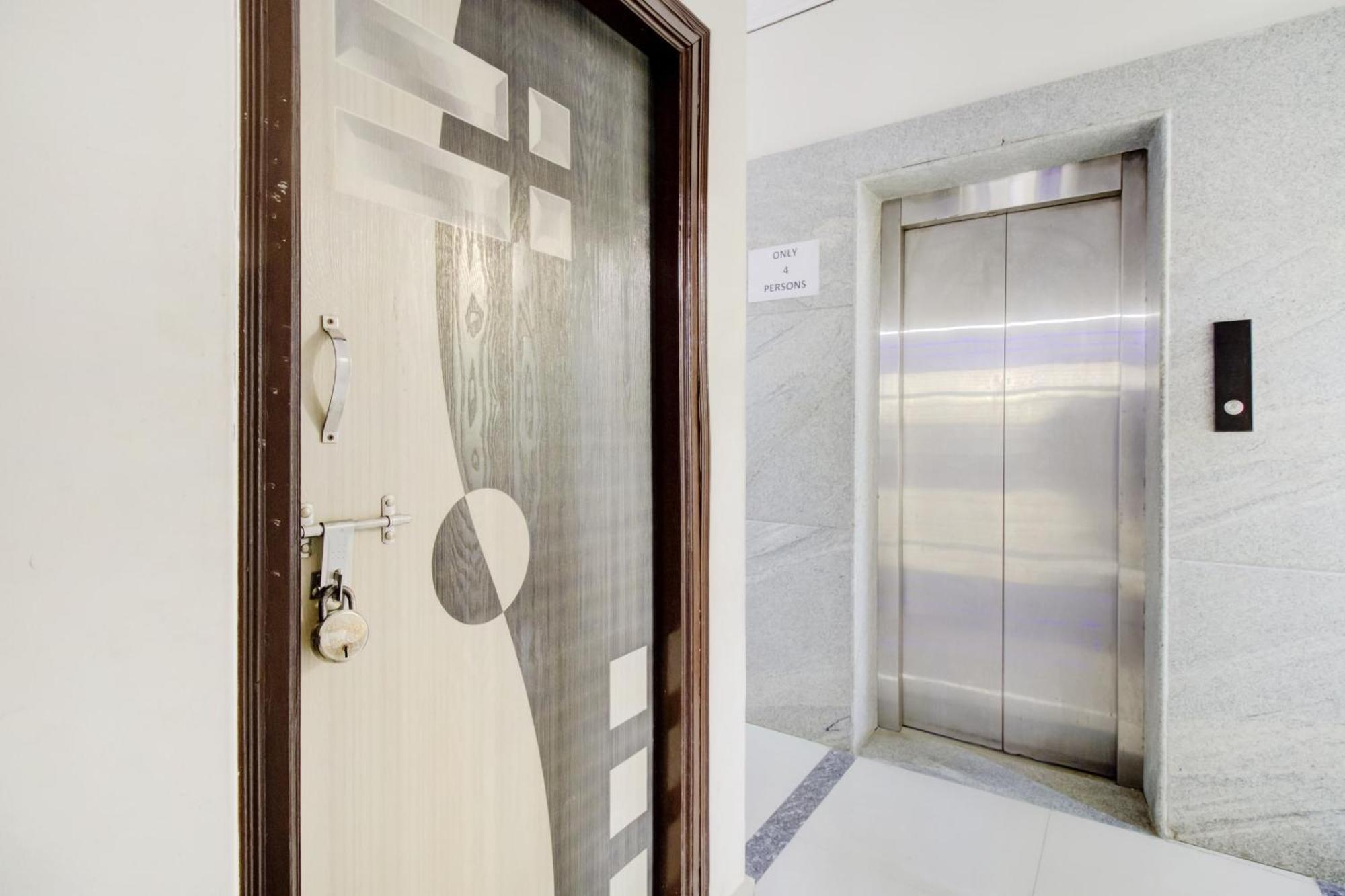 Hotel O Malnad Grand Inn Kumbalgod Eksteriør billede